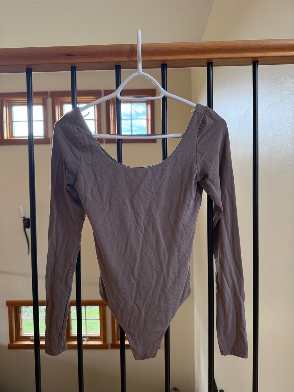 Wilfred Women's Long-Sleeve Scoop Neck Bodysuit - Taupe